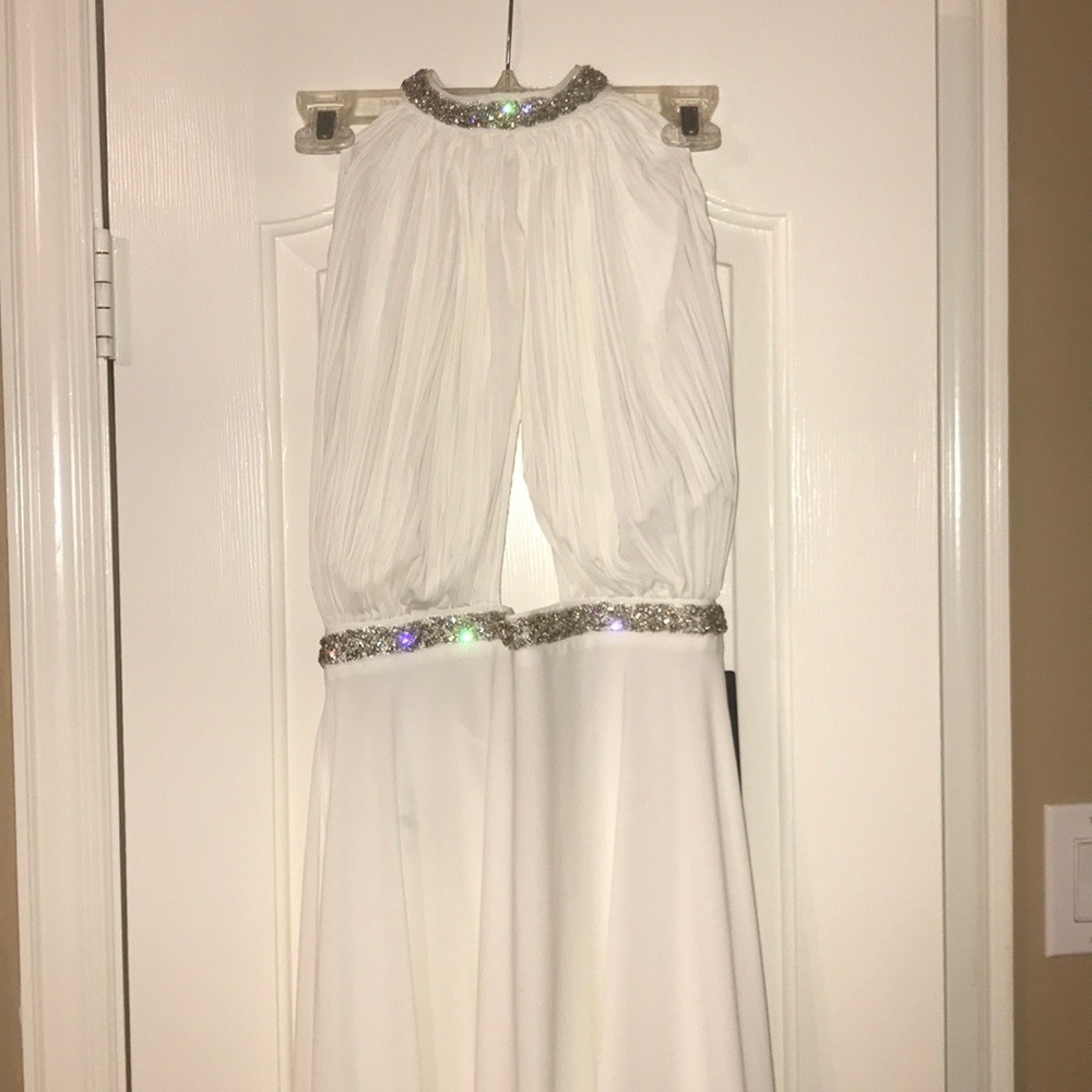 NWT IZIDRESS white formal gown